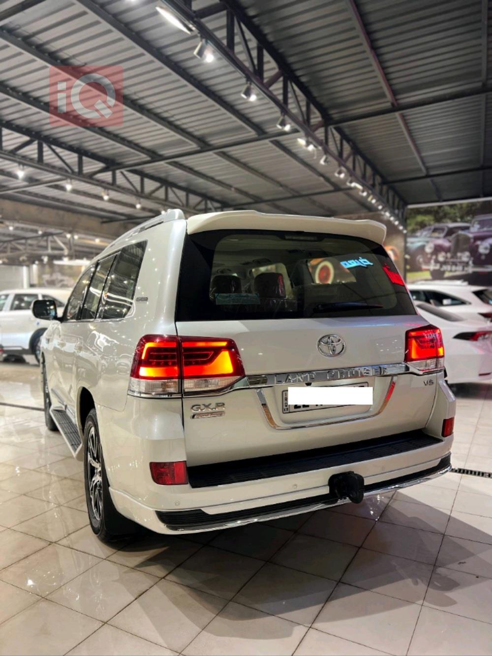 تويوتا لاندكروزر